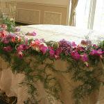 Sweetheart table perla farms wedding flowers and decorations nationwide delivery.